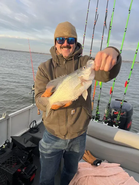 Lake Lewisville Fishing Guide (Complete Guide)